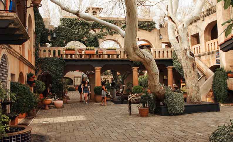 Tlaquepaque Arts & Shopping Village